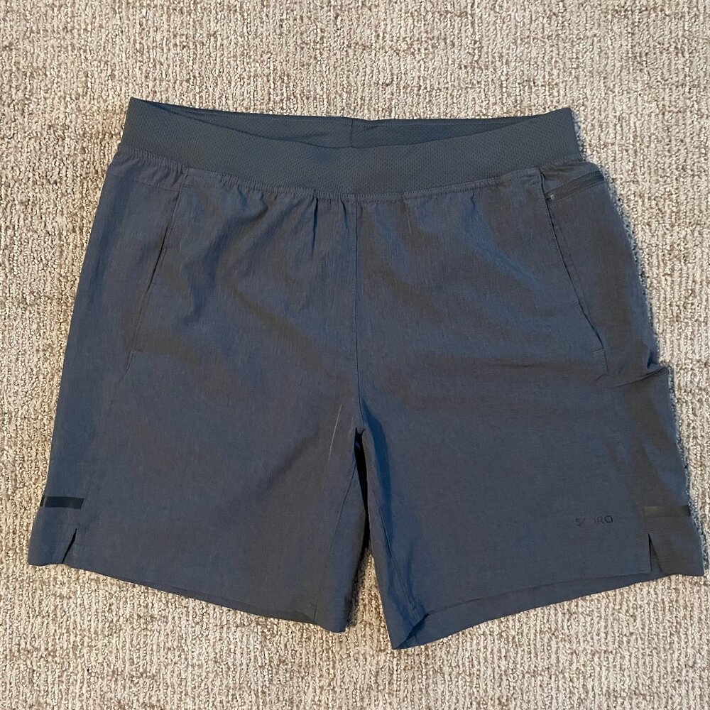 Skora Men's Stretch Wick Dry Workout Shorts in Gunmetal Gray